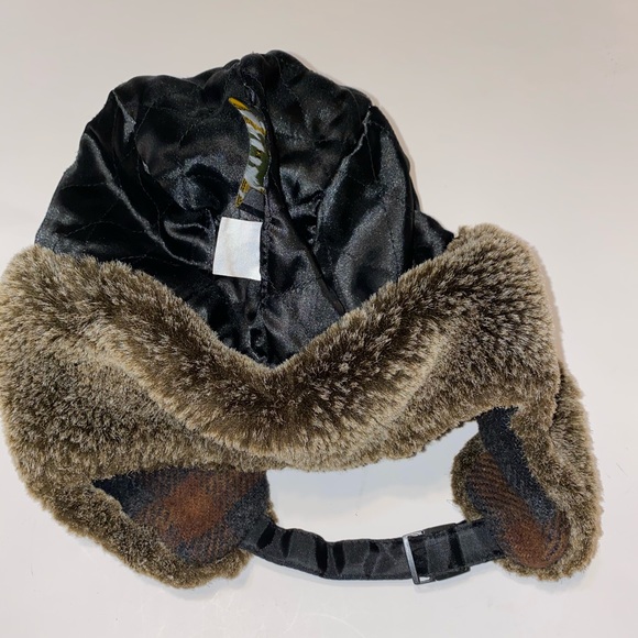 Winter hat - Picture 3 of 4